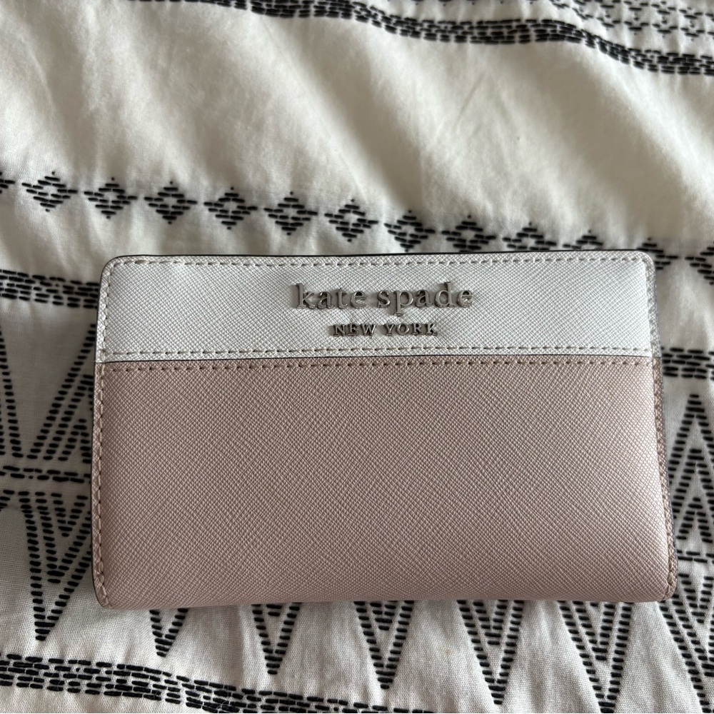 Kate Spade Bifold Zip Wallet